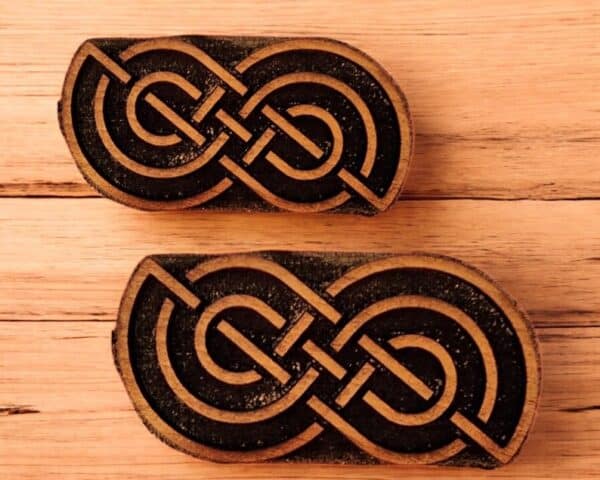Rounded S Knot Celtic Knot Woodcut Stamp for Wood Block - Image 3