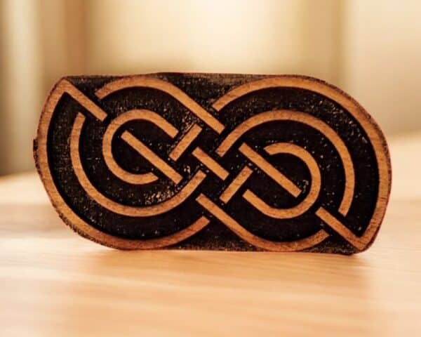 Rounded S Knot Celtic Knot Woodcut Stamp for Wood Block - Image 2